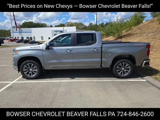2025 Chevrolet Silverado 1500 LT photo 2