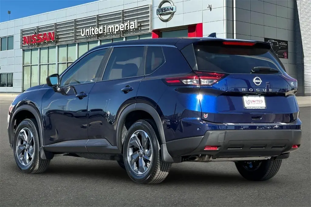 2026 Nissan Rogue SV photo 5