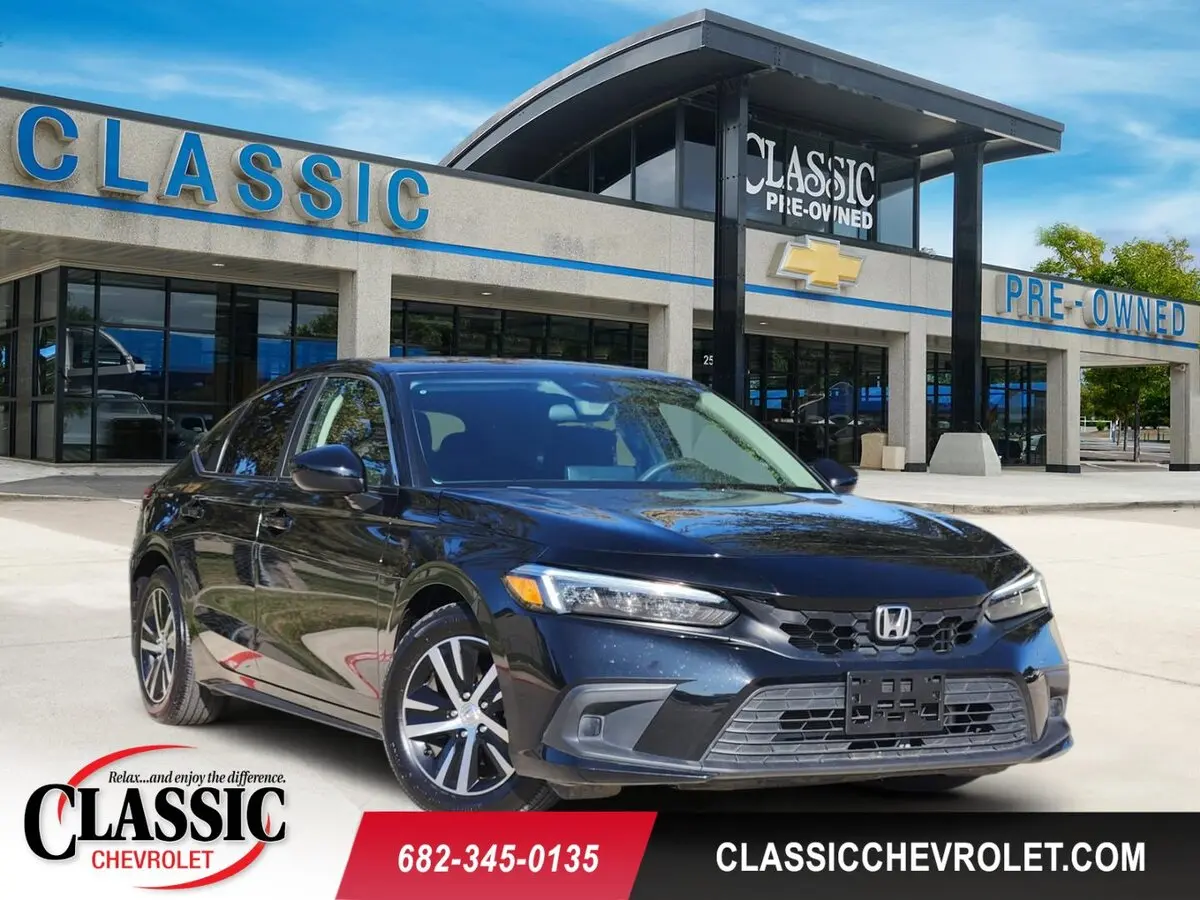 2024 Honda Civic Hatchback LX's photo