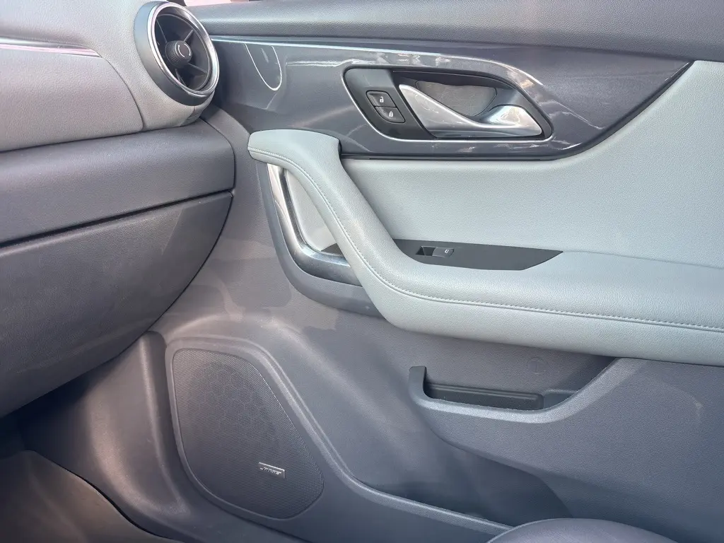 2019 Chevrolet Blazer Base 3LT photo 21