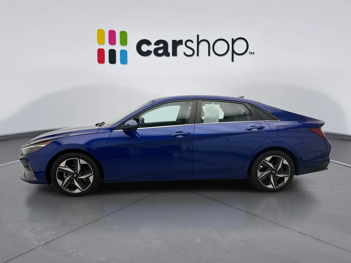 2021 Hyundai Elantra Limited photo 2