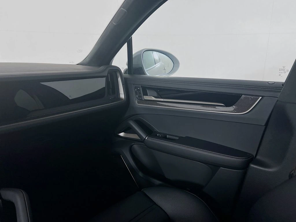 2026 Porsche Cayenne Coupe Turbo E-Hybrid - Photo 26