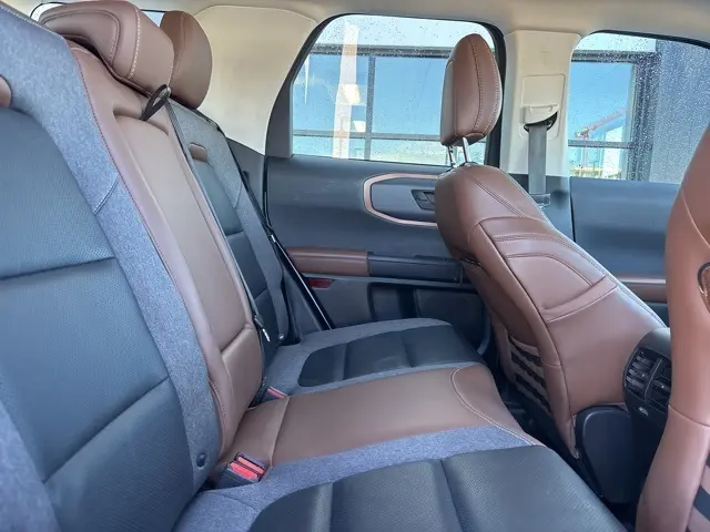 2021 Ford Bronco Sport Outer Banks photo 12