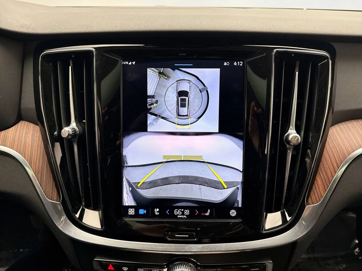 2024 Volvo - image 16