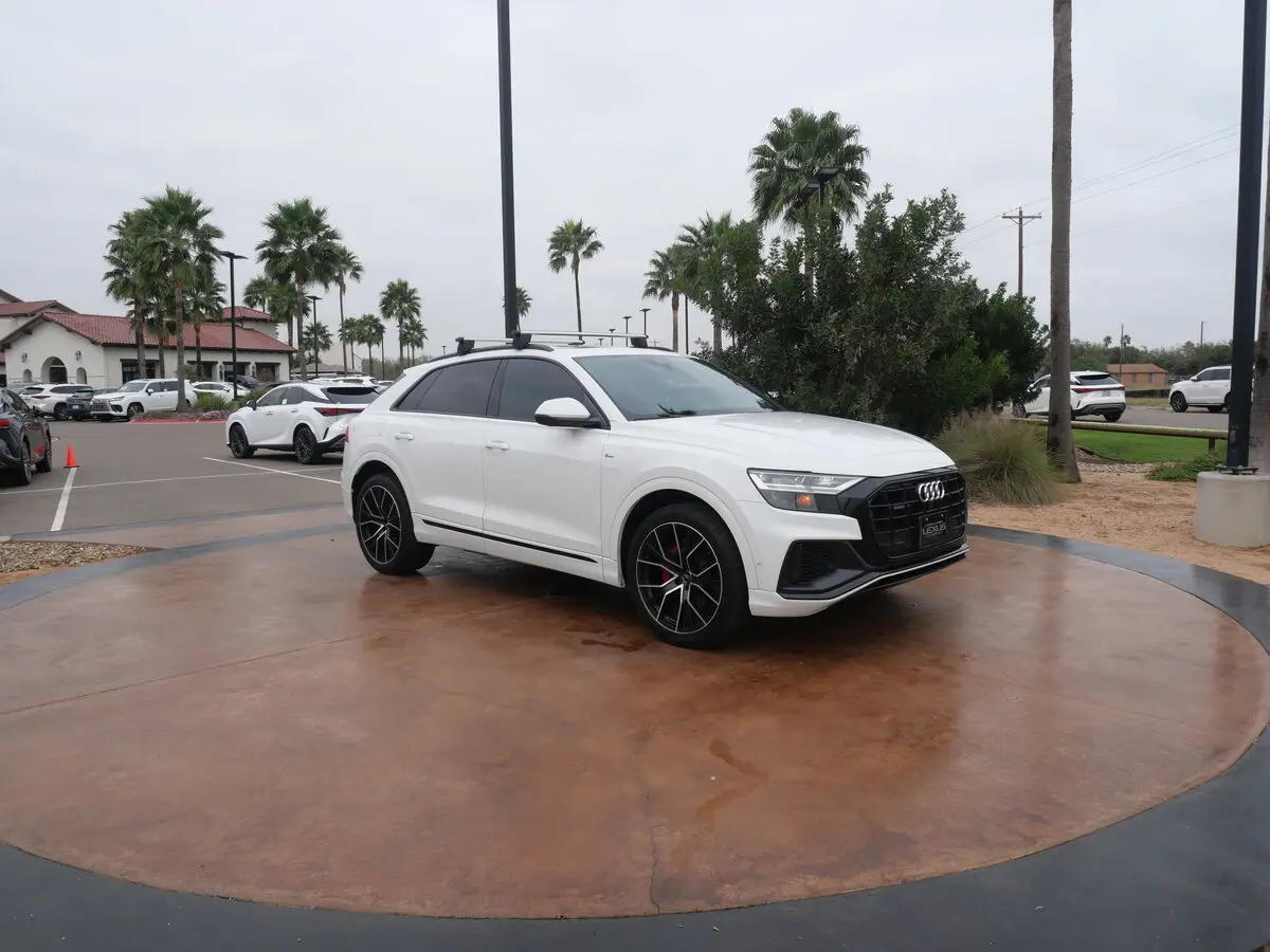 2019 Audi Q8 Premium Plus