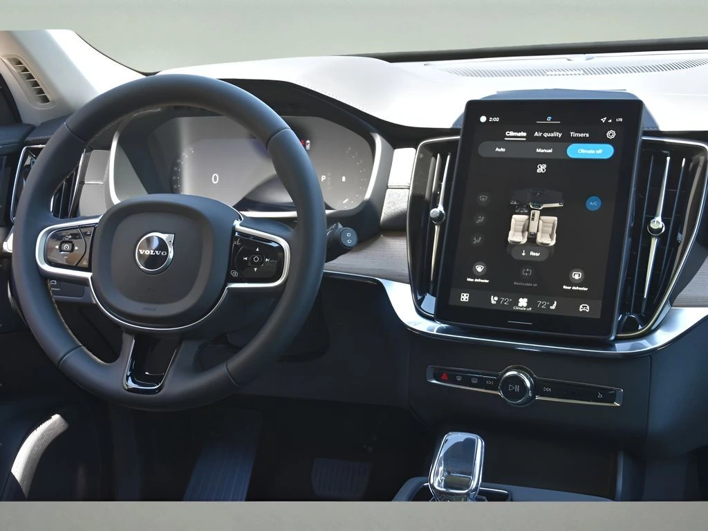 2026 Volvo - image 18