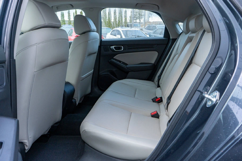 2024 Honda Civic Hatchback EX-L - Photo 17