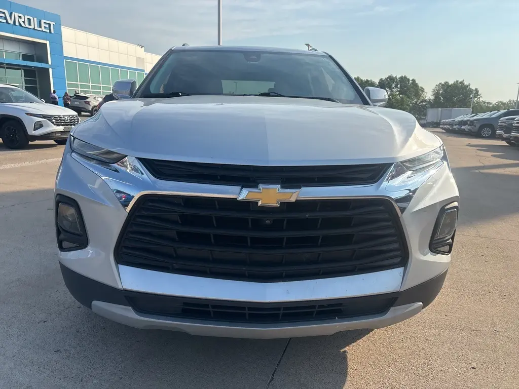 2019 Chevrolet Blazer Base 3LT photo 2