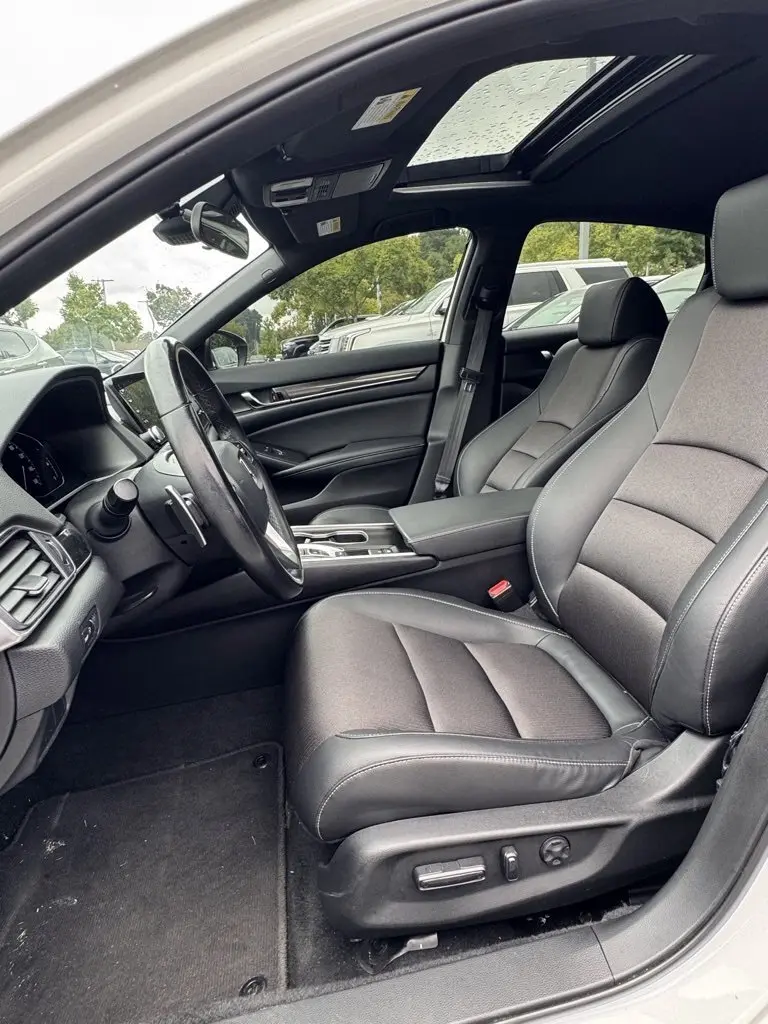 2022 Honda Accord Sport photo 12