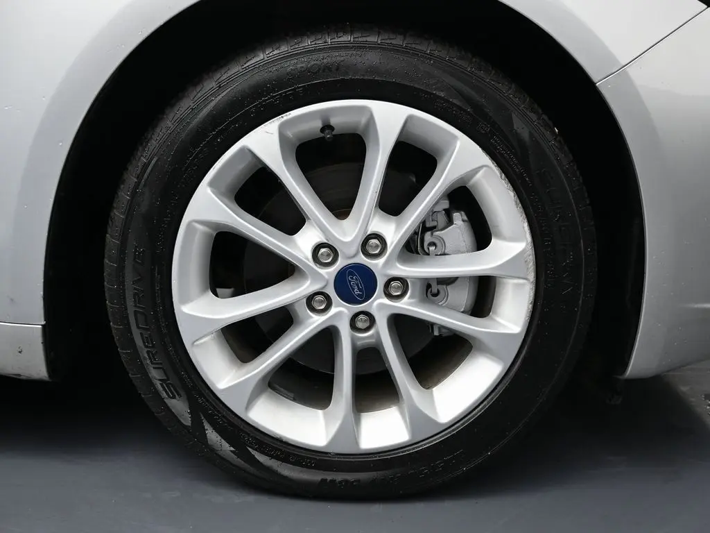 2019 Ford Fusion SE Hybrid photo 8