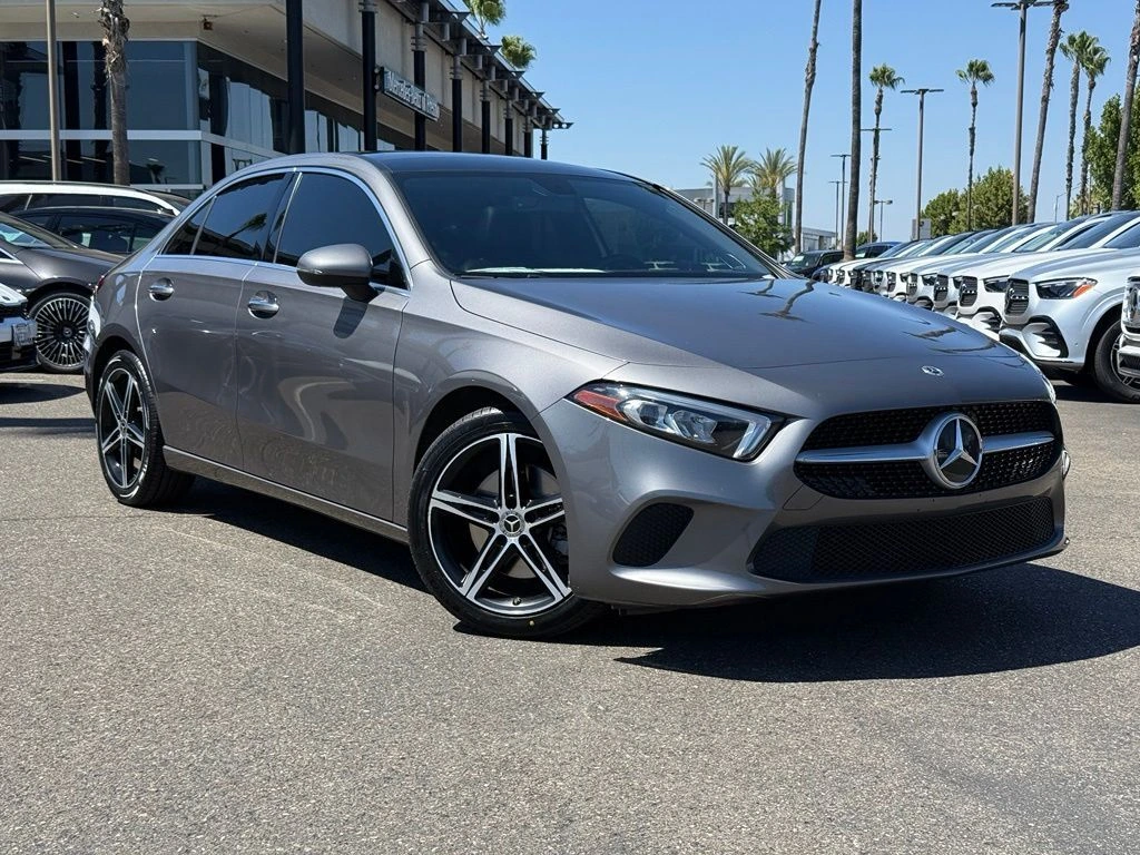 2022 Mercedes-Benz A-Class A220's photo