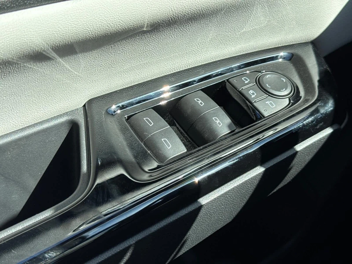 2025 Honda Prologue Elite - Photo 25