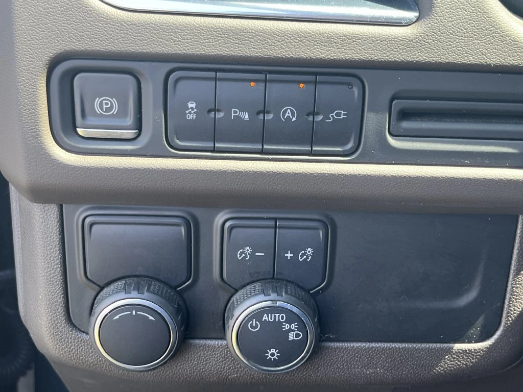2021 Chevrolet Suburban LT - Photo 29
