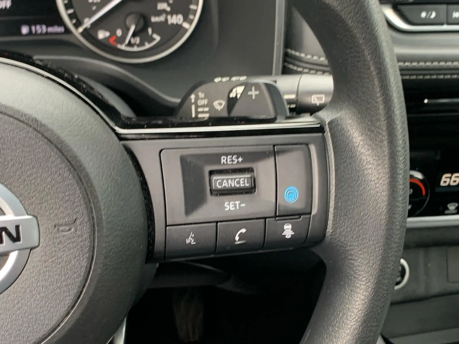 2021 Nissan Rogue SV photo 17