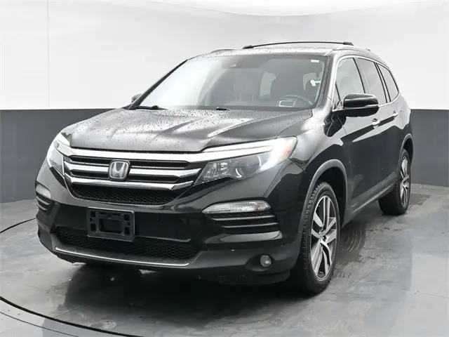 2017 Honda Pilot Touring photo 4