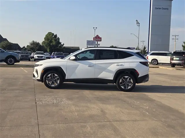2026 Hyundai Tucson SEL Convenience photo 3