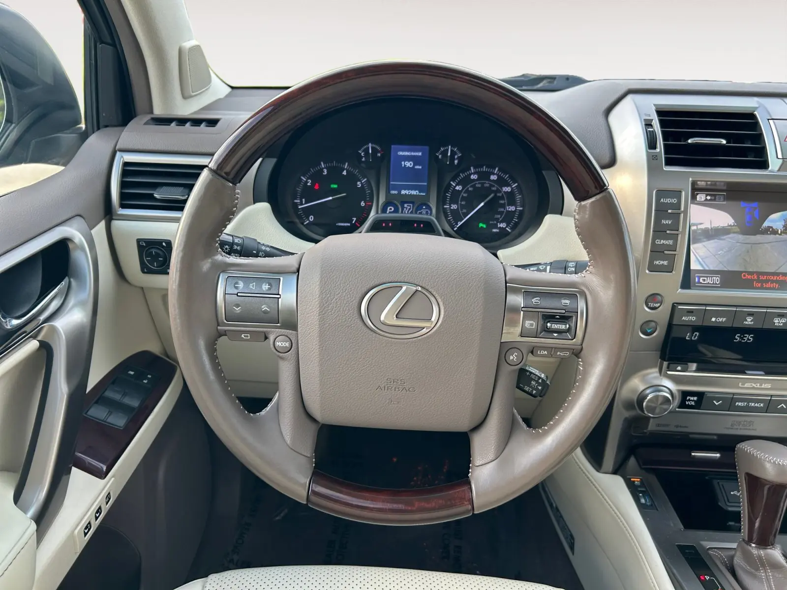 2018 Lexus GX 460 Luxury photo 11
