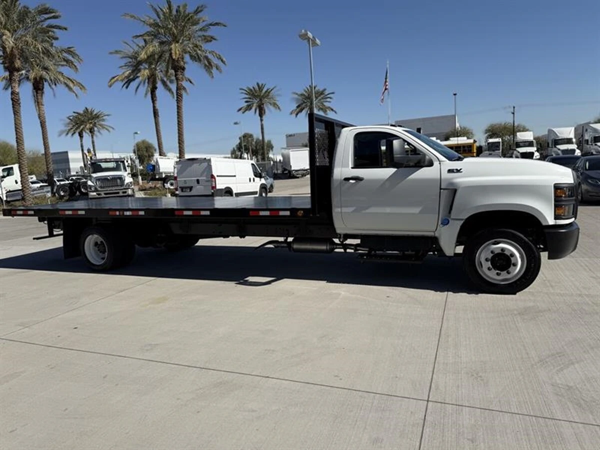2023 International CV — photo 3