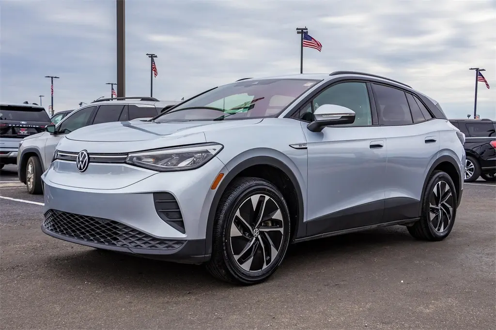 2022 Volkswagen ID.4 Pro photo 2