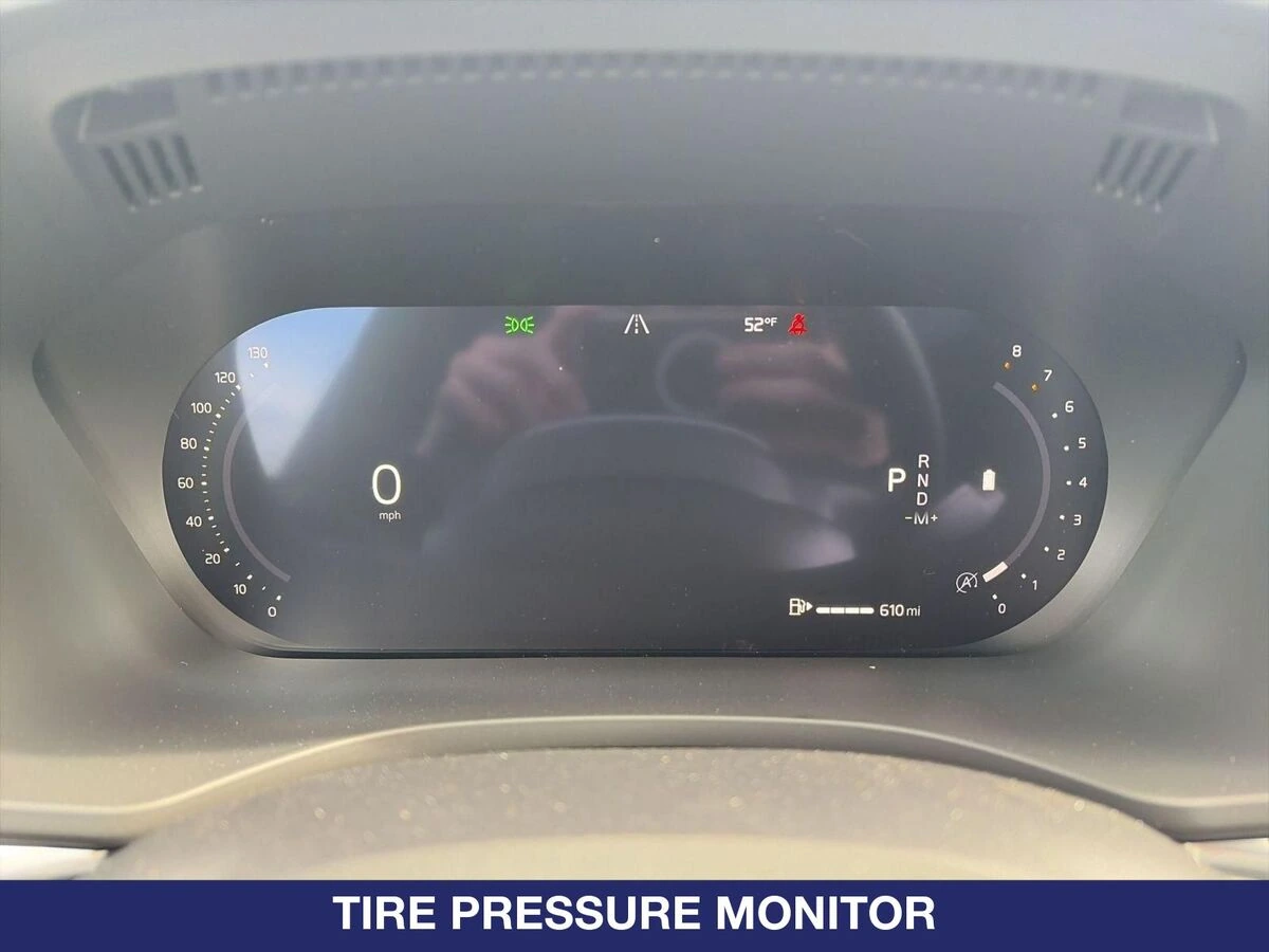 2026 Volvo - image 19