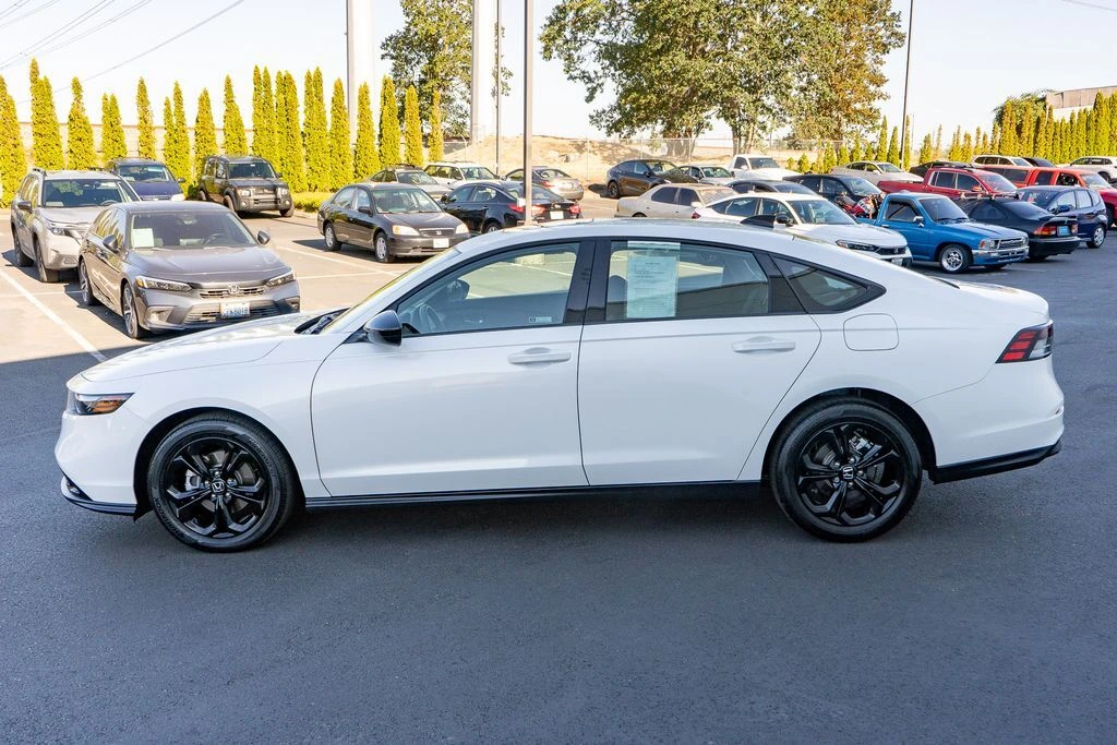 2025 Honda Accord SE - Photo 8