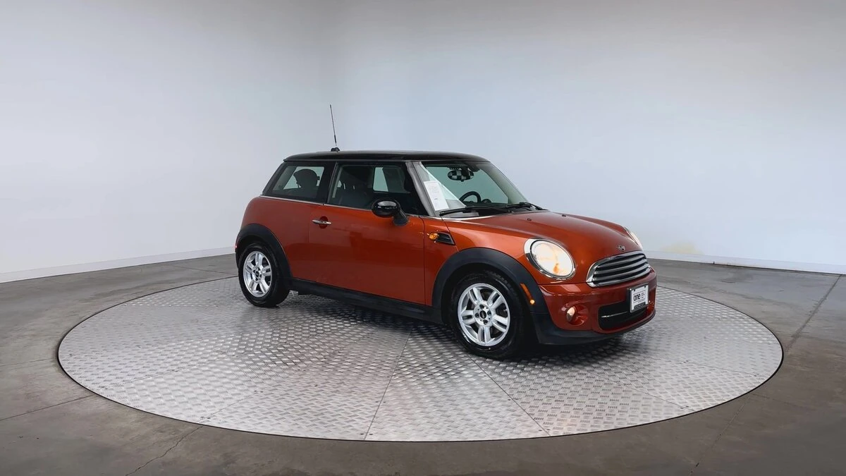 Used 2013 MINI Cooper Base with VIN WMWSU3C56DT375088 for sale in Highlands Ranch, CO