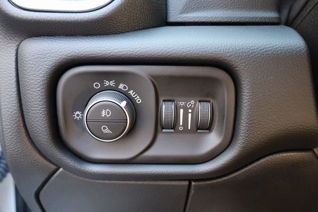 2025 RAM 2500 Laramie - Photo 18