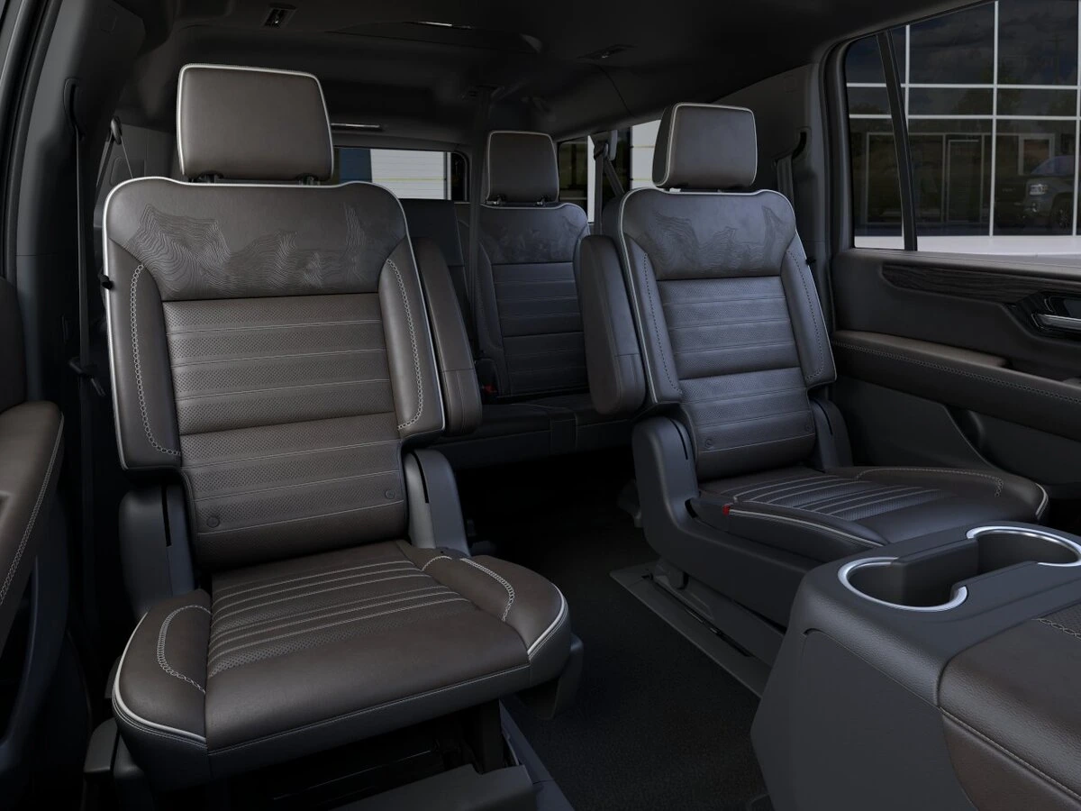 2027 GMC Yukon XL Denali Ultimate - Photo 17