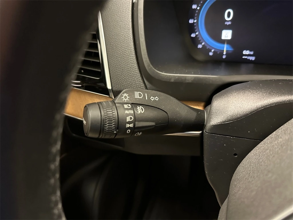 2023 Volvo - image 18