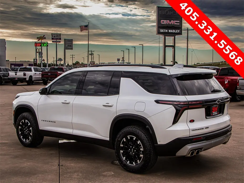 2024 Chevrolet Traverse Z71 photo 6