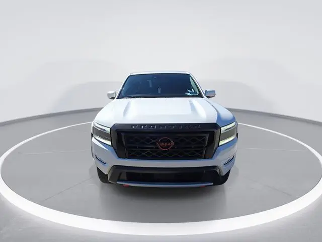 2024 Nissan Frontier PRO-4X photo 3