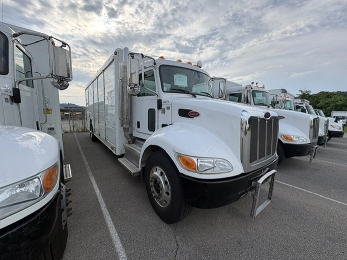 2019 Peterbilt 337 in Clarion, PA — photo 3