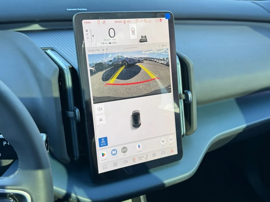 2025 Volvo - image 20