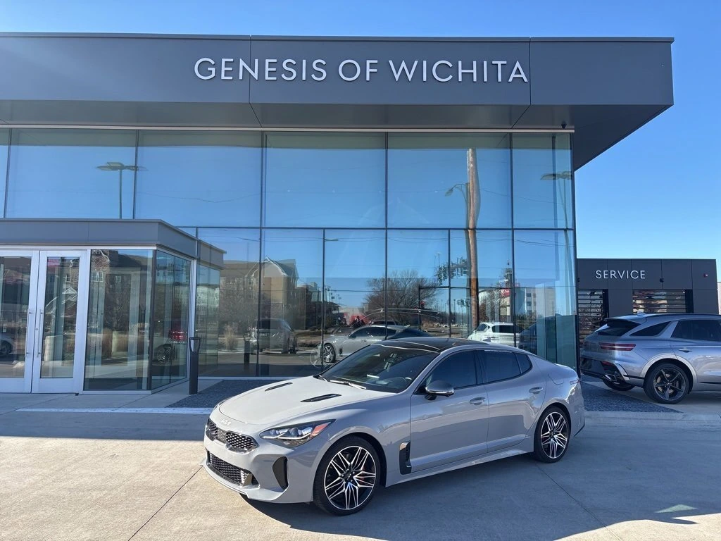 2023 Kia Stinger GT2's photo