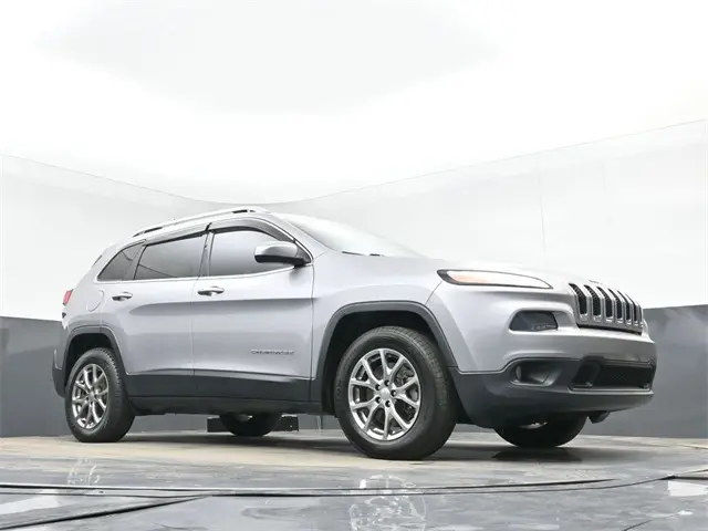 2018 Jeep Cherokee Latitude photo 36