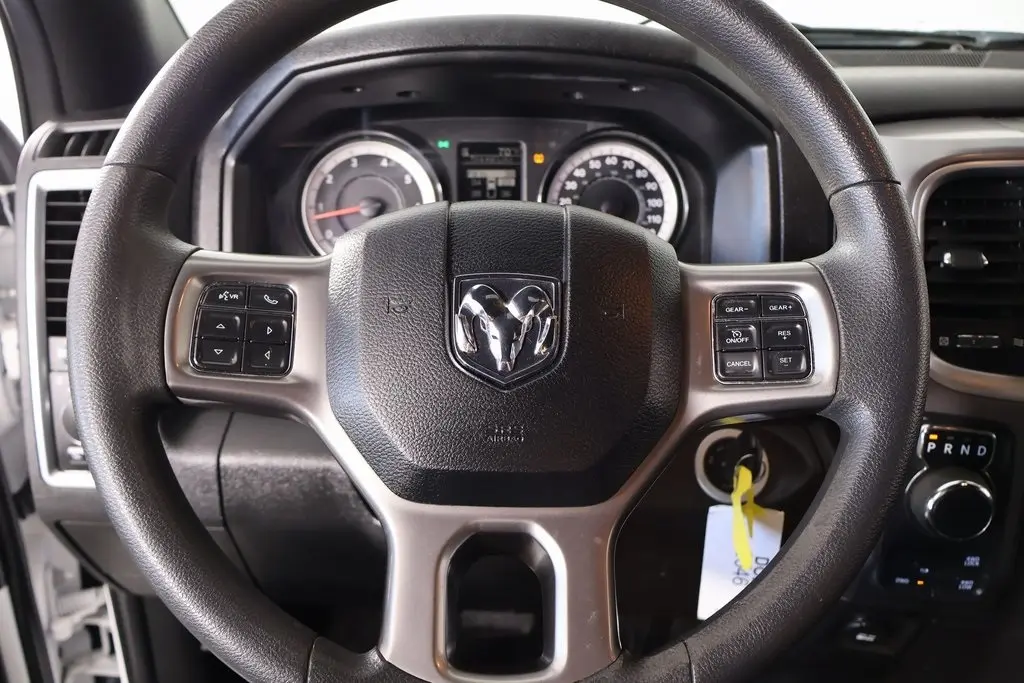 2021 Ram 1500 Classic Warlock photo 3