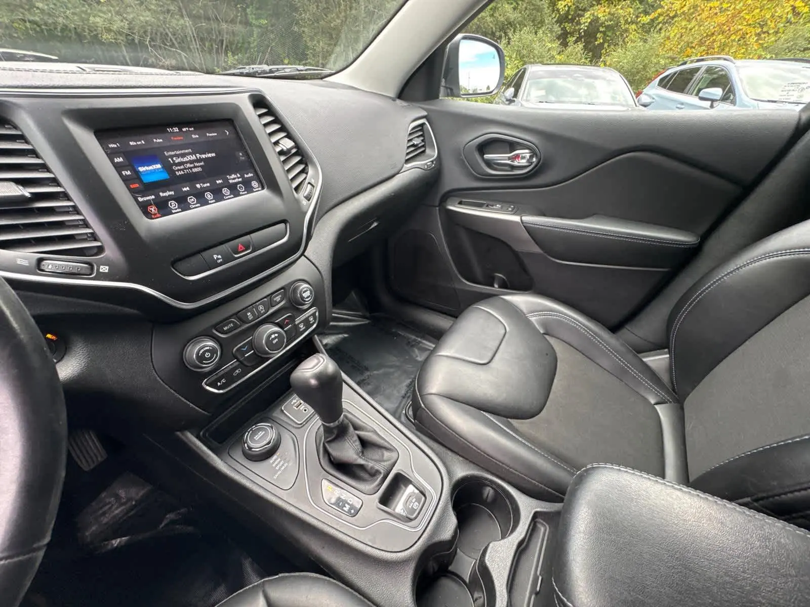 2020 Jeep Cherokee Latitude photo 25