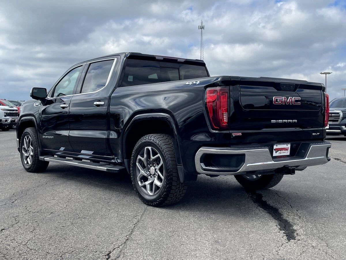 2023 GMC Sierra 1500 SLT - Photo 6