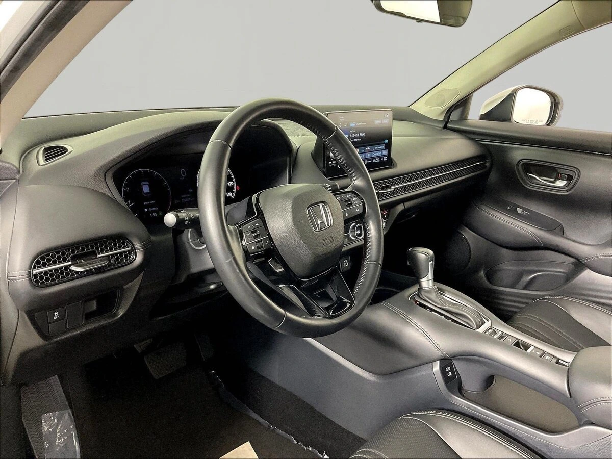 2025 Honda HR-V EX-L - Photo 17