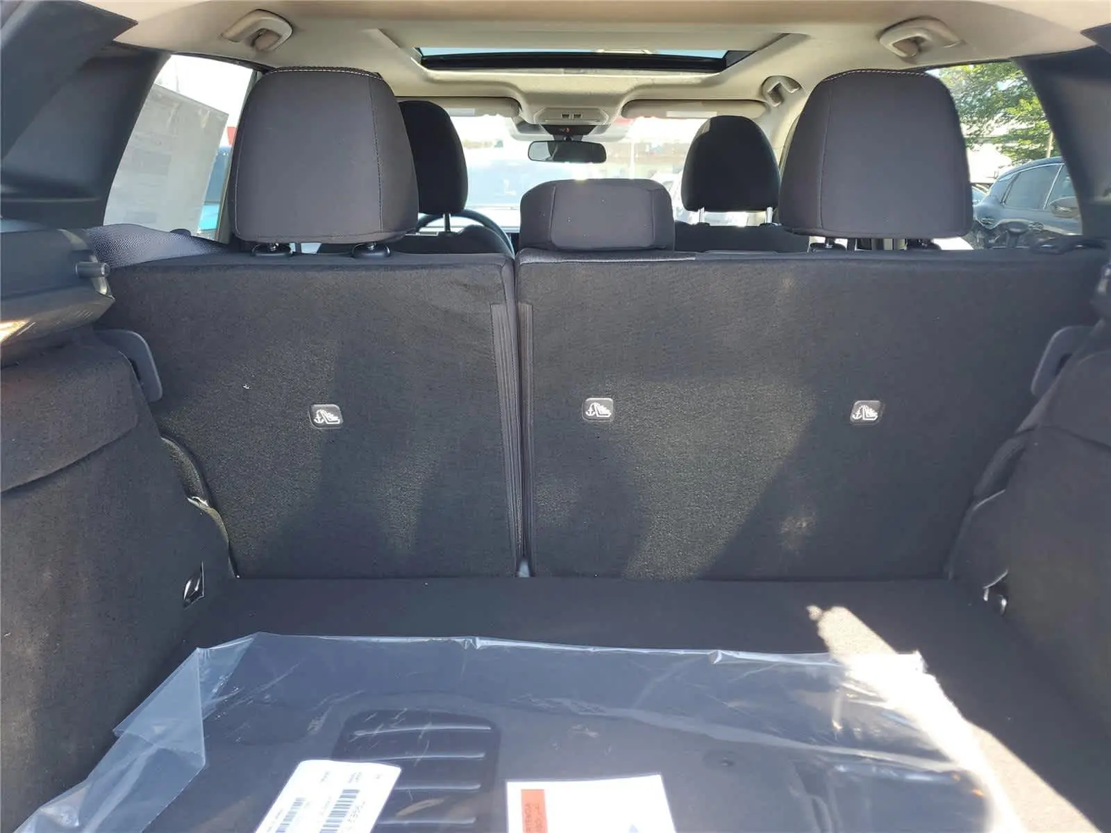 2025 Nissan Kicks SV photo 22