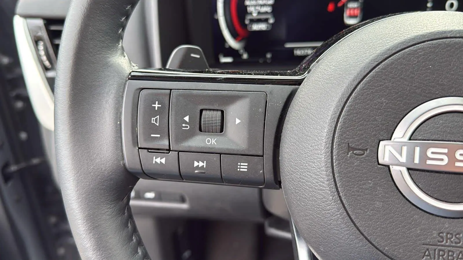 2024 Nissan Rogue Platinum photo 10