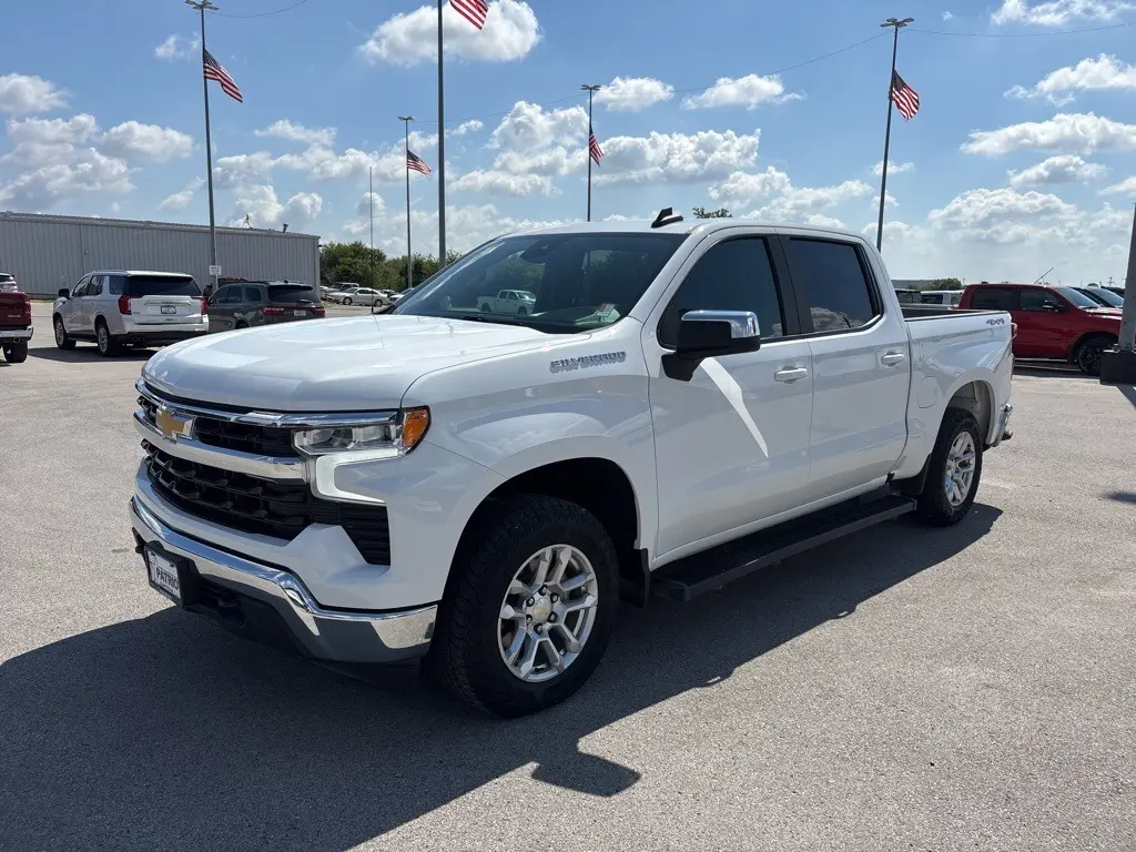 2023 Chevrolet Silverado 1500 LT1 photo 8