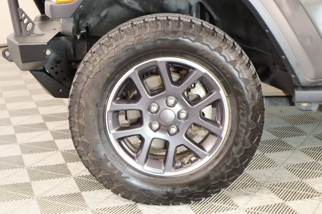 2020 Jeep Wrangler Sport S photo 12