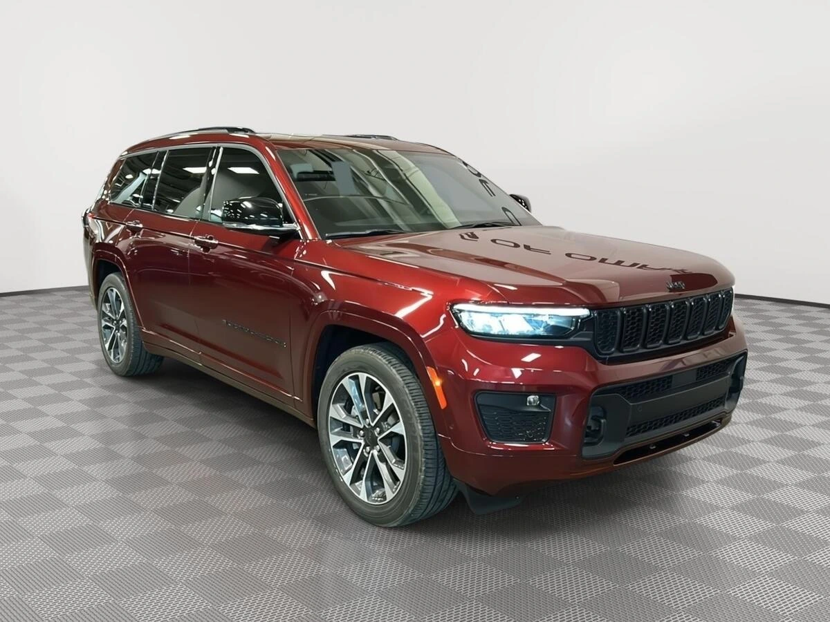 2023 Jeep Grand Cherokee L Overland 4x4's photo