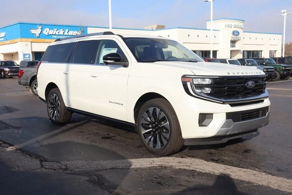 2025 Ford Expedition Platinum's photo