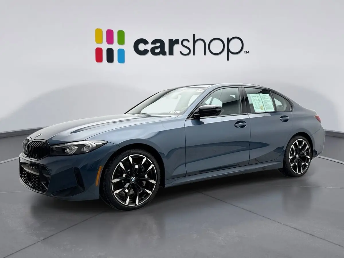 2025 BMW 3 Series 330i's photo