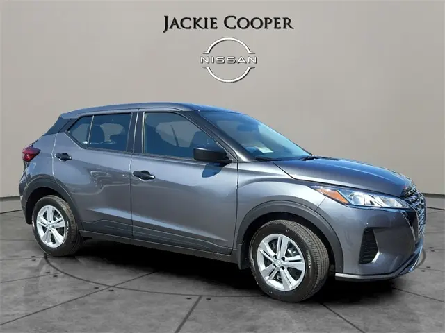 2025 Nissan Kicks Play S photo 6