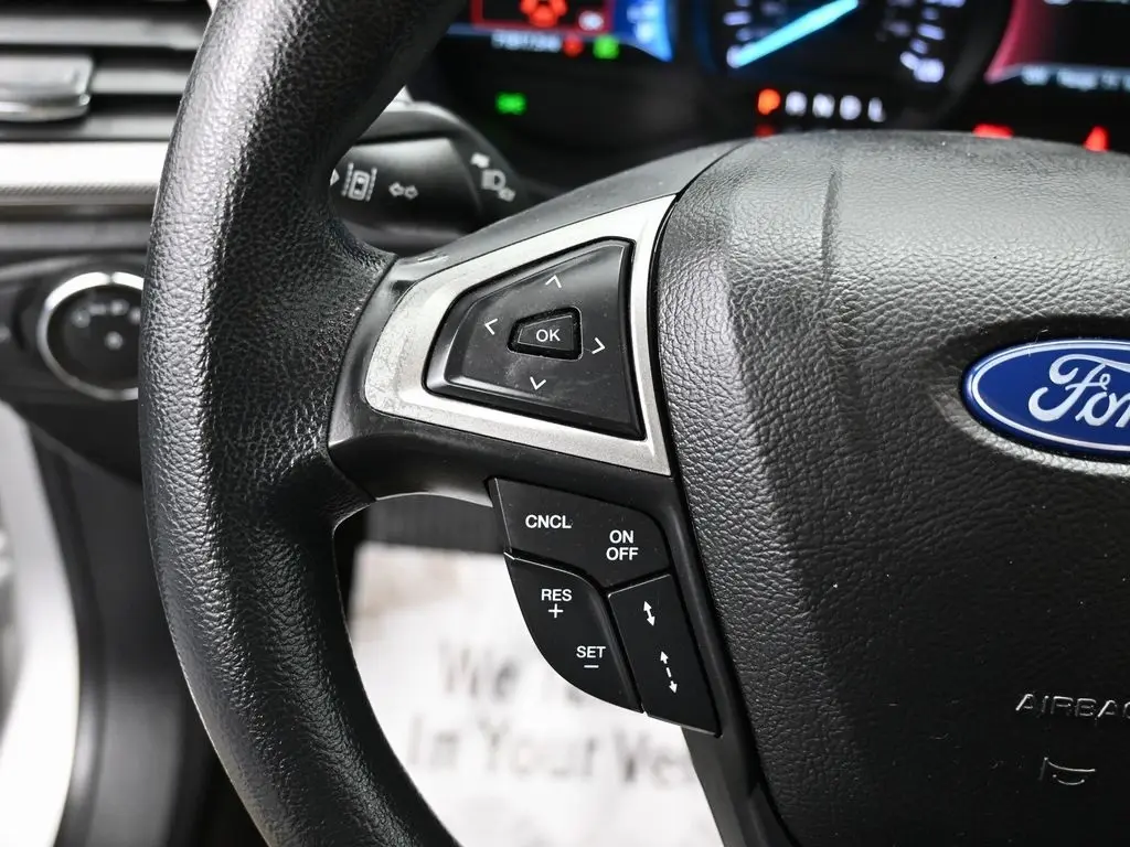 2019 Ford Fusion SE Hybrid photo 12