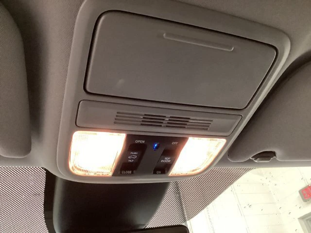 2024 Honda Odyssey EX-L - Photo 25