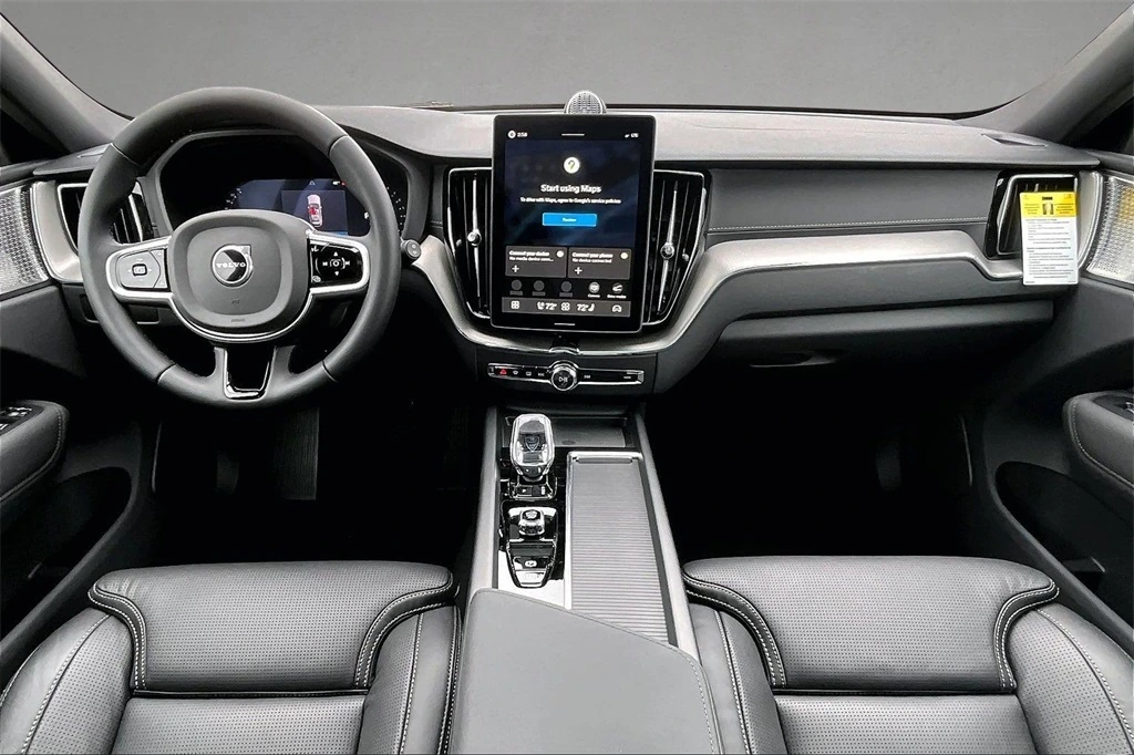 2026 Volvo - image 5
